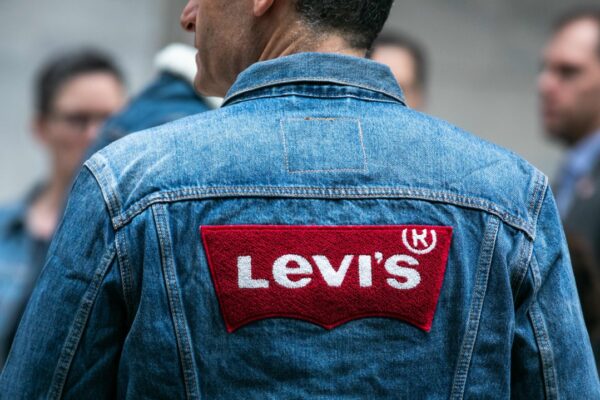 Levi Strauss Boosts Profit With Targeted Price Hikes And Direct Sales Growth