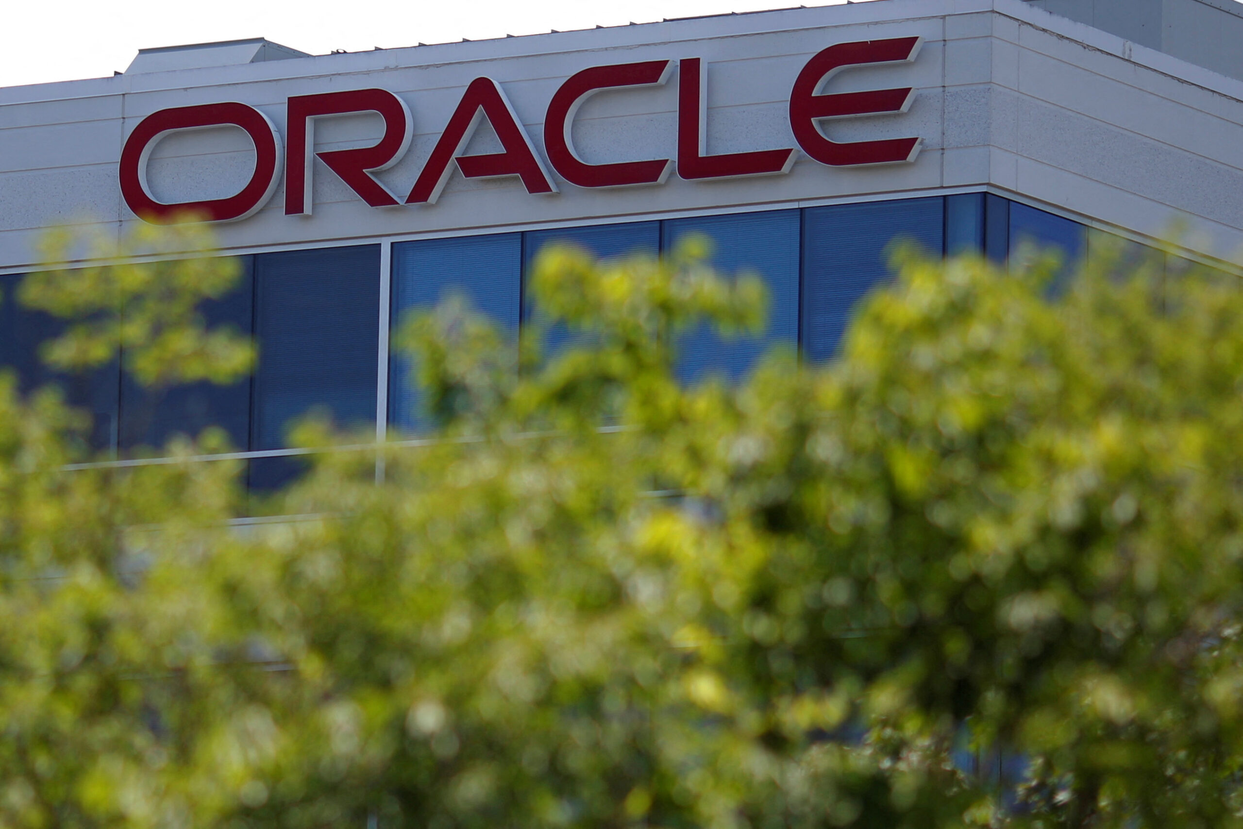 Oracle Shares Slide 7% as AI Conference Fails to Impress Wall Street