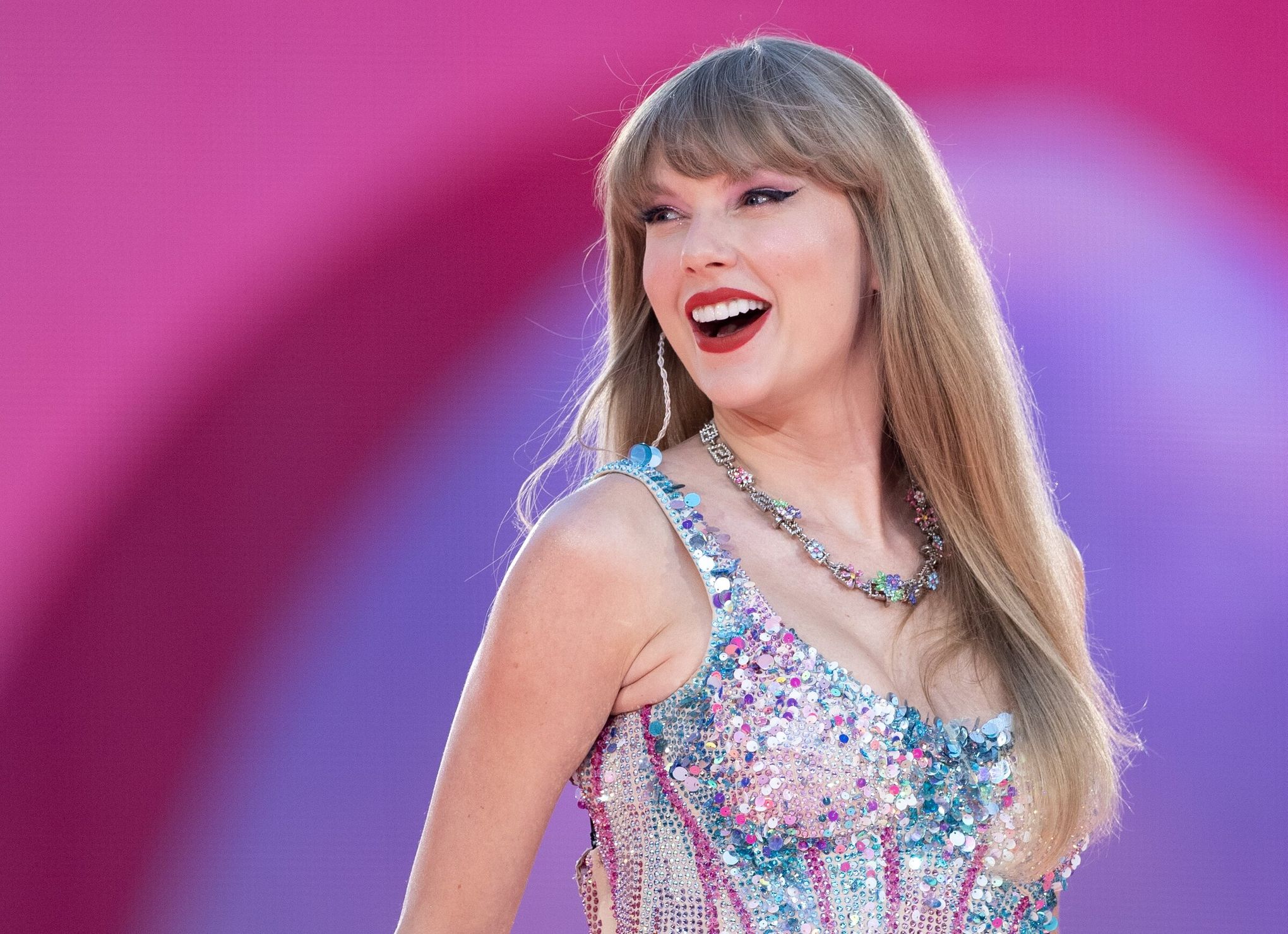 Taylor Swift Turns Stardom Into a $2.1 Billion Empire