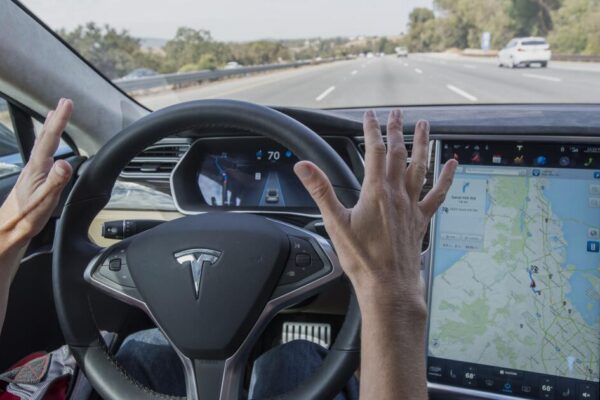 Tesla Faces U.S. Investigation Over Self-Driving Cars Breaking Traffic Laws