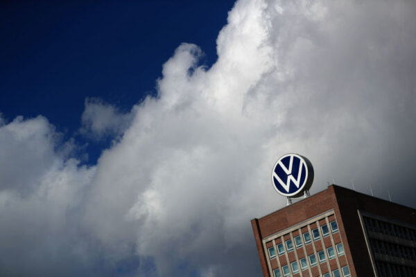 VW Executive Warns Car Industry as China-Netherlands Chip Dispute Threatens Production