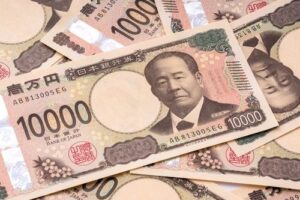 Yen Hits Two-Month Low as Japan Election Uncertainty Drags Currency