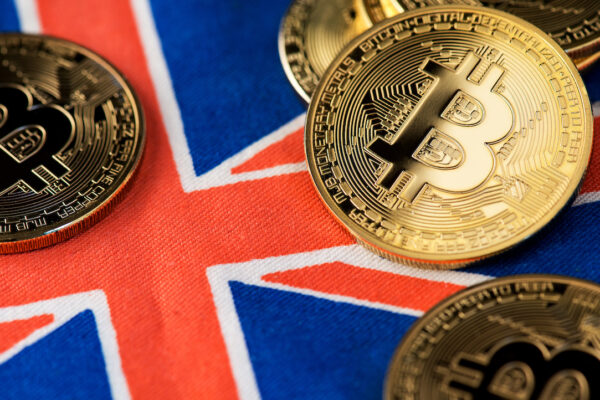 Bank of England Vows UK Stablecoin Rules Will Arrive 'Just as Quickly as the US' to End Lag Fears