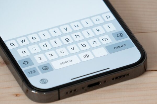 Why Your iPhone’s Autocorrect Suddenly Feels Out of Mind