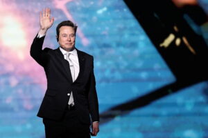 Elon Musk’s $1 Trillion Pay Deal Ignites Debate Over Executive Wealth
