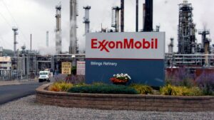Trump Signals He May Bar ExxonMobil From Venezuela After CEO Calls Market “Uninvestable”