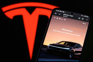 Musk Promises "Widespread" Tesla Robotaxis Across US by Late 2026