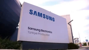 Samsung Electronics Commences Global Shipments of Advanced HBM4 Memory Chips