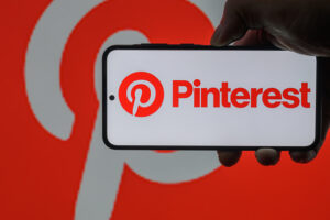 Pinterest Stock Sinks Following Soft Revenue Guidance and Ad Market Struggles