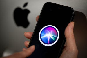 Apple Stock Recedes as Federal Regulators Target Siri Ecosystem Practices