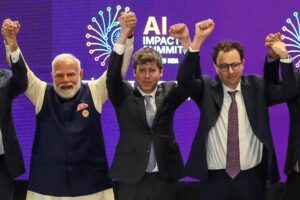 AI Leaders Sam Altman and Dario Amodei Highlight Industry Tensions at New Delhi Summit