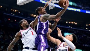 Kawhi Leonard Sparks Clippers to 114-111 Win, Extends Kings’ Losing Streak to 11