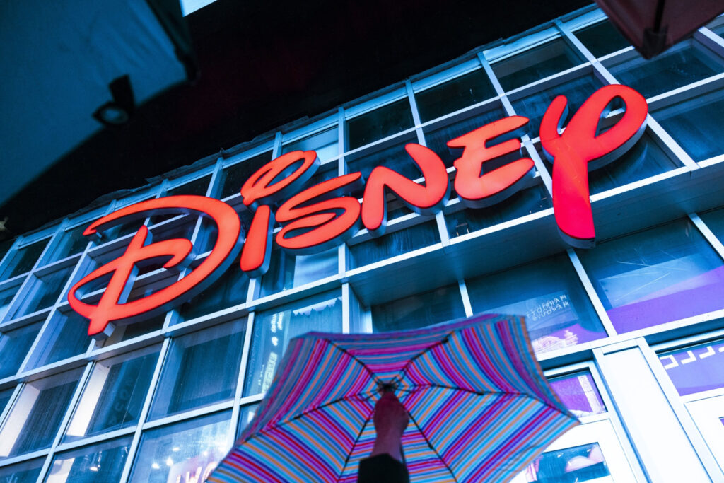 Disney Shares Climb as Parks and Streaming Gains Offset Higher Costs