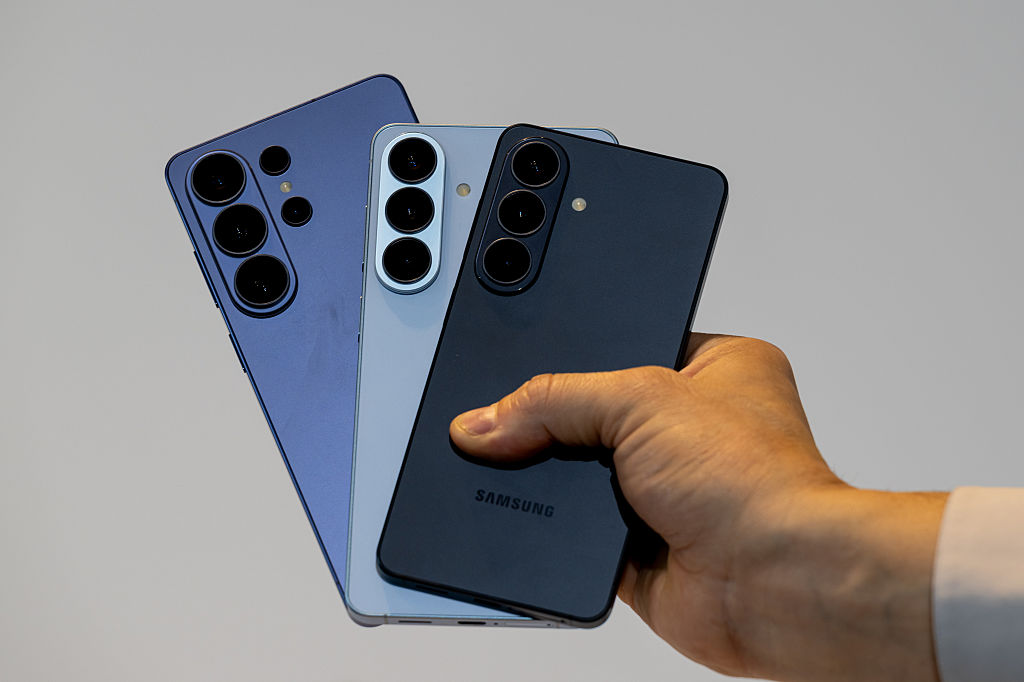 Samsung Debuts Galaxy S26 With Advanced Google Gemini Integration and On-Device AI Upgrades