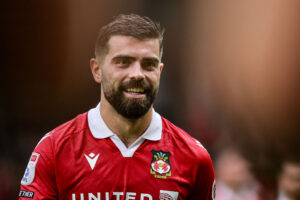 Wrexham Midfielder Elliot Lee Completes Loan Move to Doncaster Rovers