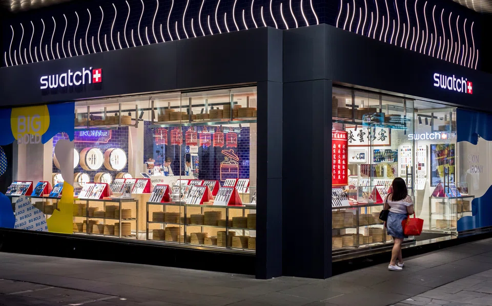 Swatch Group Faces Investor Pressure to Overhaul Strategy as Market Value Declines