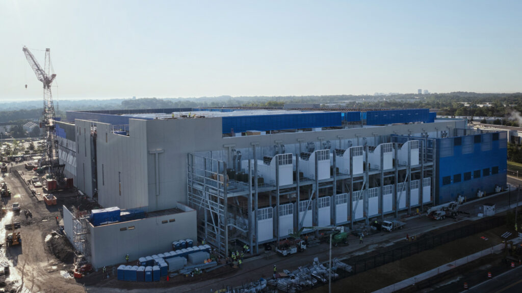 Data Center Expansion Threatens Global Climate Goals as Energy Demand Surges