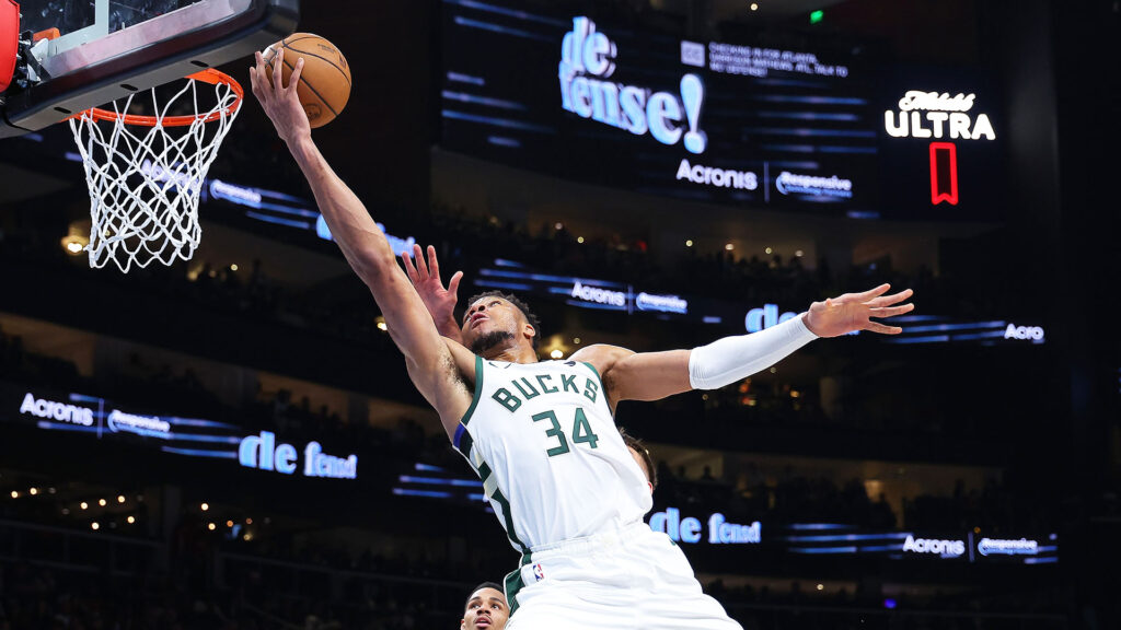 Hawks Secure Fifth Straight Victory with Decisive Road Win Over Slumping Bucks