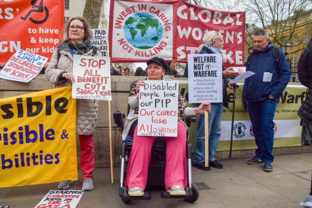 Labour Minister Defends Sweeping Welfare Reforms Against Internal Party Criticism