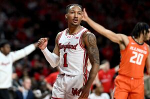Wisconsin Dominates Maryland to Maintain Pressure in Big Ten Title Race