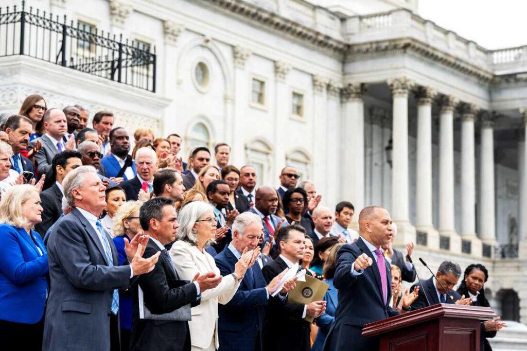 Intense Primary Battles Reshape Democratic Strategy Ahead of 2026 Midterms