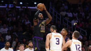 Lakers Secure Game 1 Victory Over Rockets Behind Kennard’s Career Night