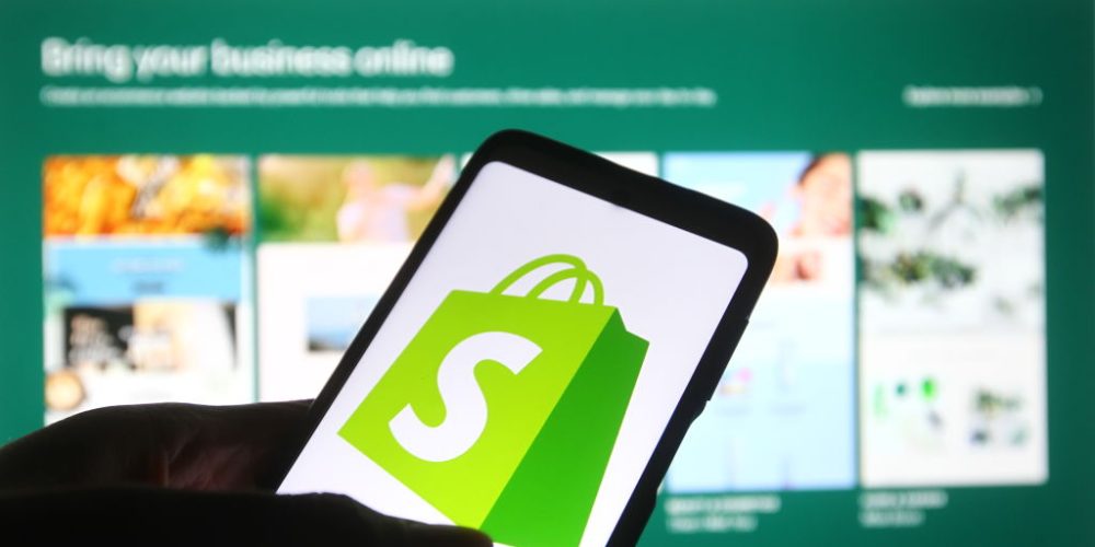 Shopify Stock Surges Following Dominant Q4 Results and Bullish 2026 Growth Outlook