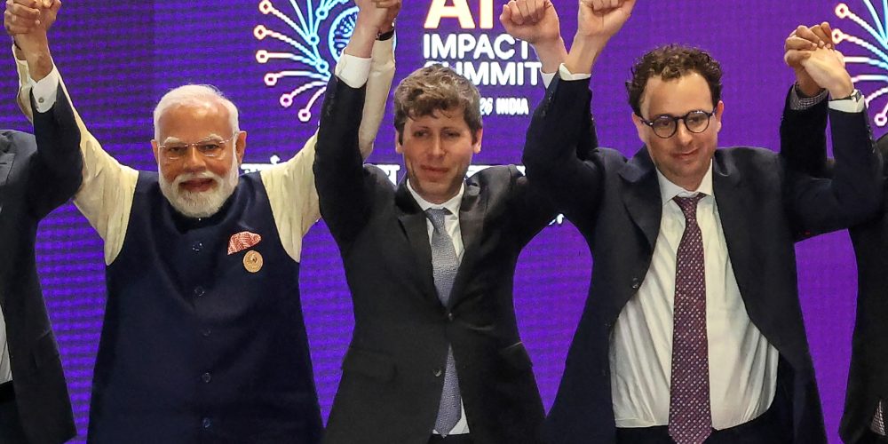 AI Leaders Sam Altman and Dario Amodei Highlight Industry Tensions at New Delhi Summit