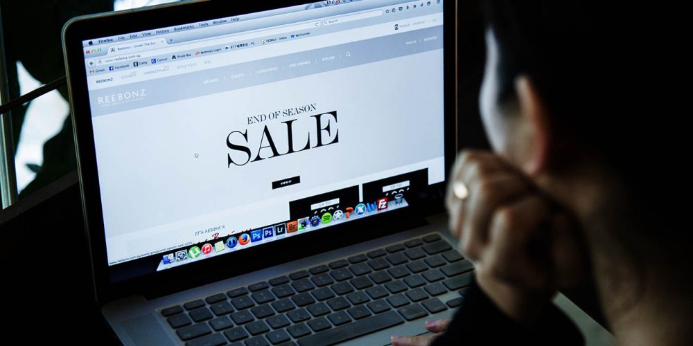 AI and discounts boost U.S. online holiday sales to $253 billion, Adobe says.
