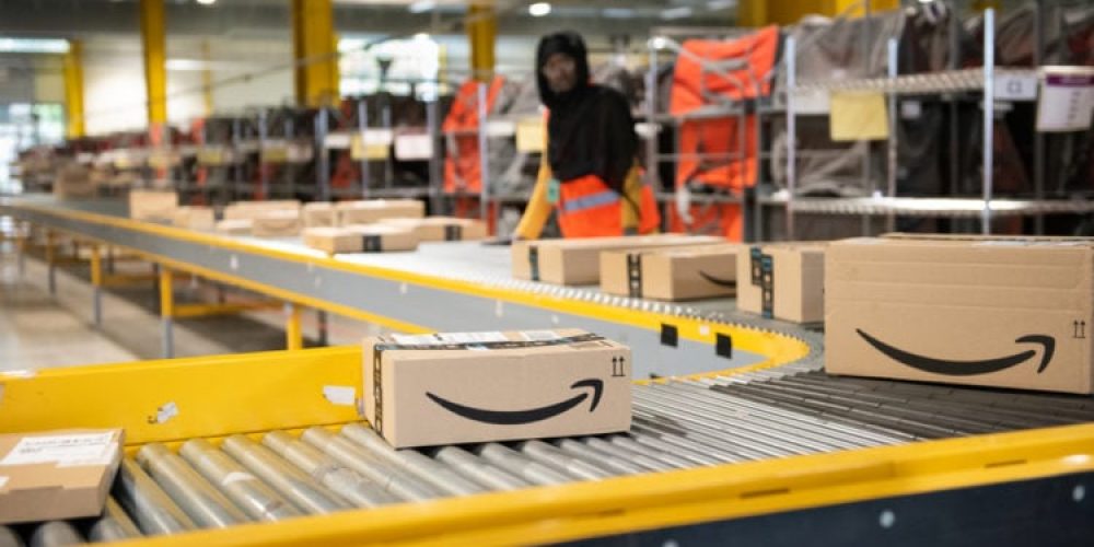 Amazon unveils Amelia, AI smart glasses for delivery drivers, promising up to 30 minutes of efficiency gains.