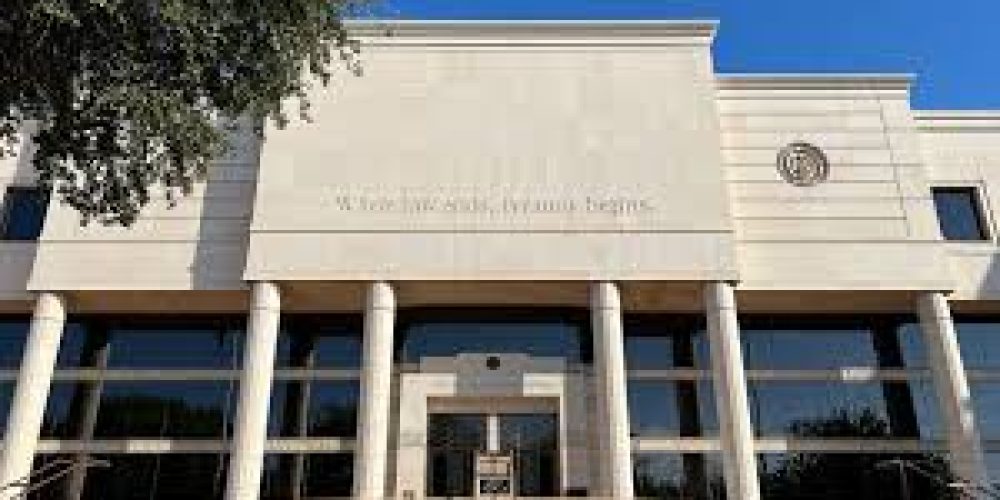 Arizona Court Invalidates 1864 Abortion Ban, Clearing Path for Legal Protections