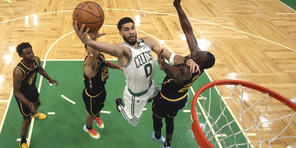 Boston Celtics Snap Oklahoma City Thunder Winning Streak in High-Stakes Victory