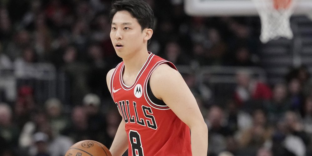 Chicago Bulls Overpower Milwaukee Bucks to End Decade-Long Losing Streak With Historic Run
