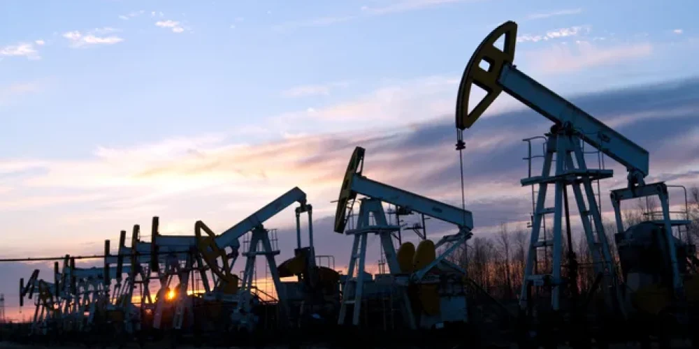 China Ramps Up Oil Reserves as Global Supply Softens