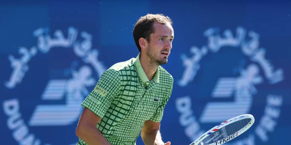 Daniil Medvedev and Tennis Stars Stranded in Dubai Following Regional US Air Strikes