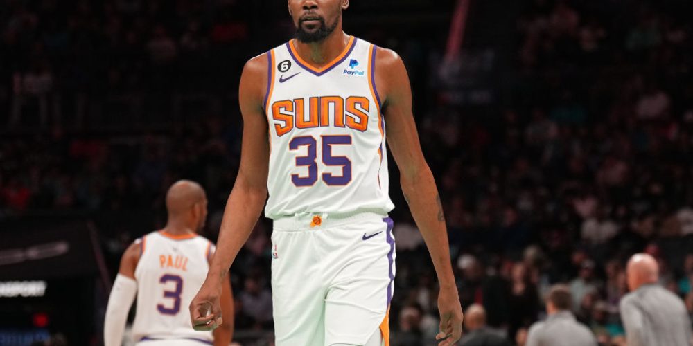 Devin Booker Leads Phoenix Suns to Dominant Victory Over Charlotte Hornets