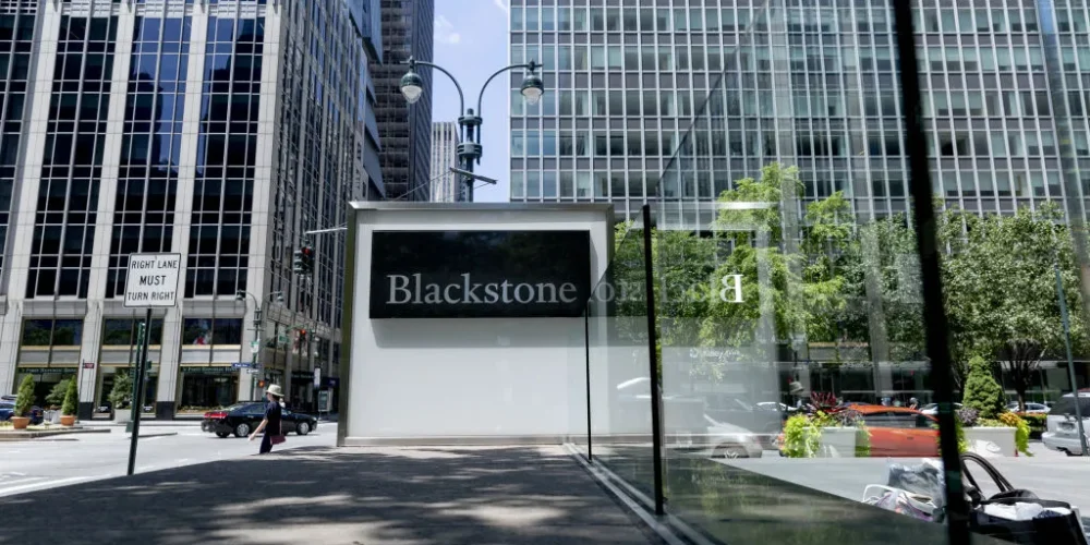 https://nextclicknews.com/2026/02/09/blackstone-and-coatue-lead-massive-10-billion-debt-funding-for-australian-ai-hub/