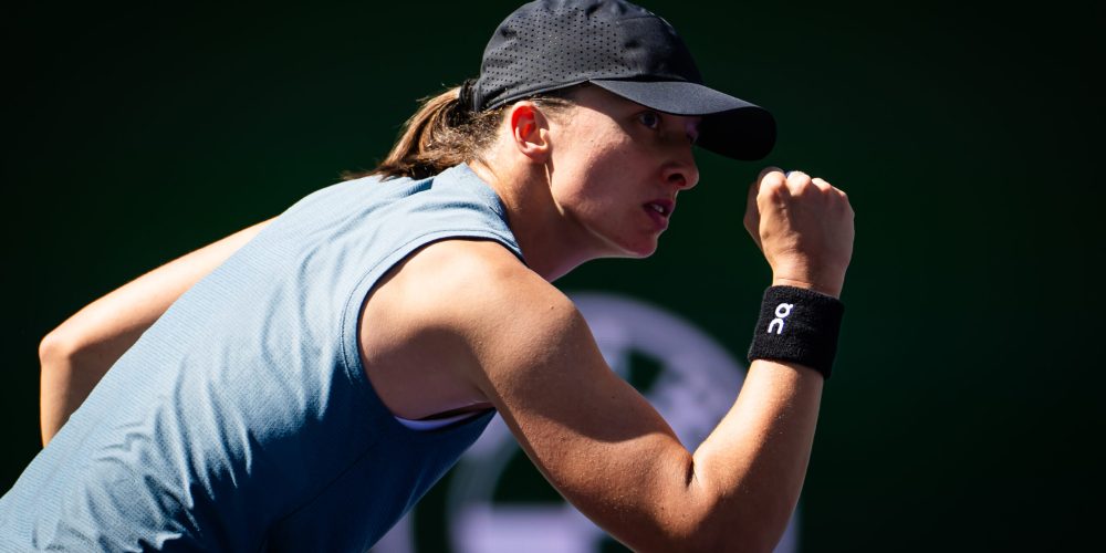 Iga Swiatek Dominates Karolina Muchova to Secure Indian Wells Quarterfinal Berth