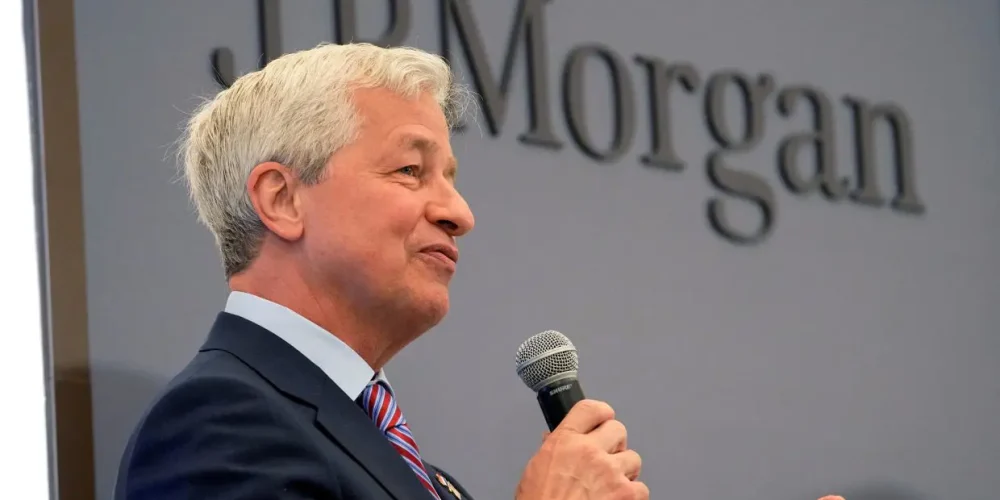 JPMorgan CEO Defends Fed Independence Amid Presidential Pressure