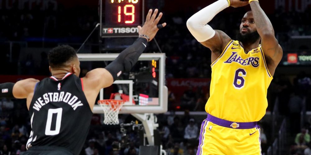 Lakers Big Three Return to Face Resurgent Clippers in High-Stakes Los Angeles Derby