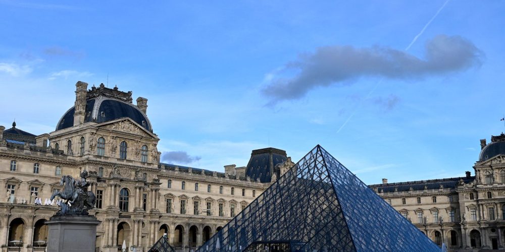 Louvre’s New Ticket Policy Sparks Global Debate as Museums Expand Dual Pricing for Tourists