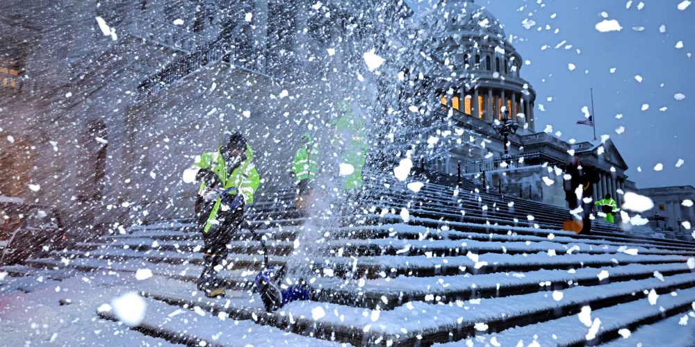 Major Winter Storm to Hit East Coast as Polar Vortex Disruption Triggers Arctic Blast