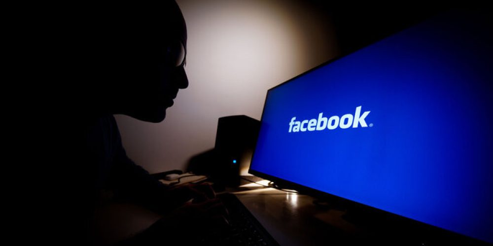Meta removes Chicago ICE-tracking Facebook page after DOJ request citing harm concerns