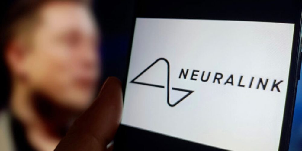 Neuralink Targets Mass Production as Brain Implant Technology Moves Toward Wider Use
