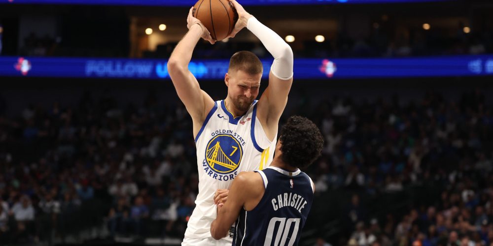 Ryan Nembhard Sets Historic Record in Mavericks’ Rout of Chicago