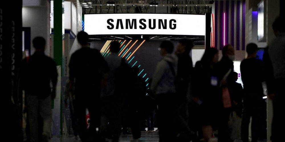 Samsung to Equip Phones With Google’s Gemini AI in Bid to Ship 800M Devices This Year