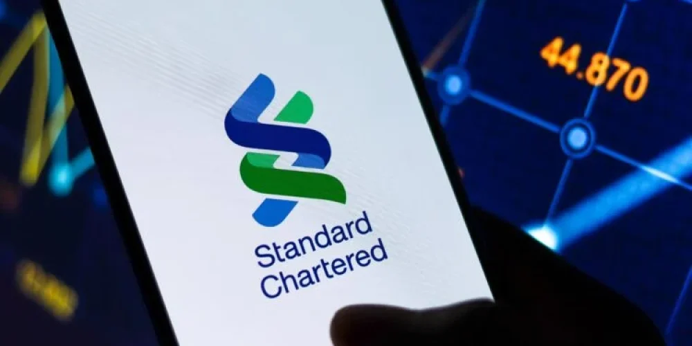 Standard Chartered Q3 Profit Edges Up 3% and Raises Full-Year Outlook