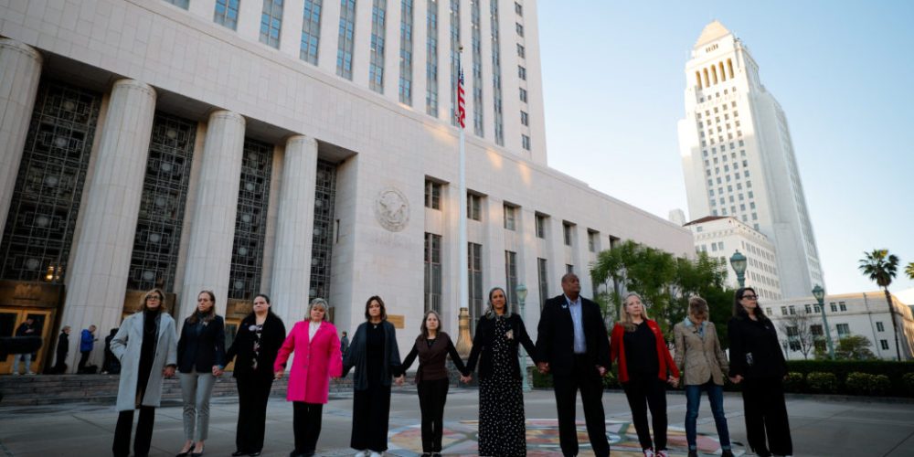 Tech Giants Face Historic Legal Reckoning in Landmark Social Media Addiction Trial