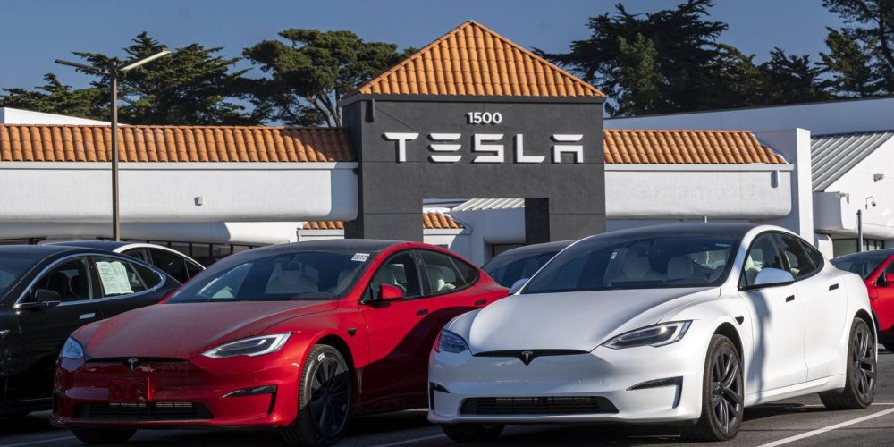 Tesla Agrees to Mediation With U.S. Agency in High-Profile Racism Lawsuit