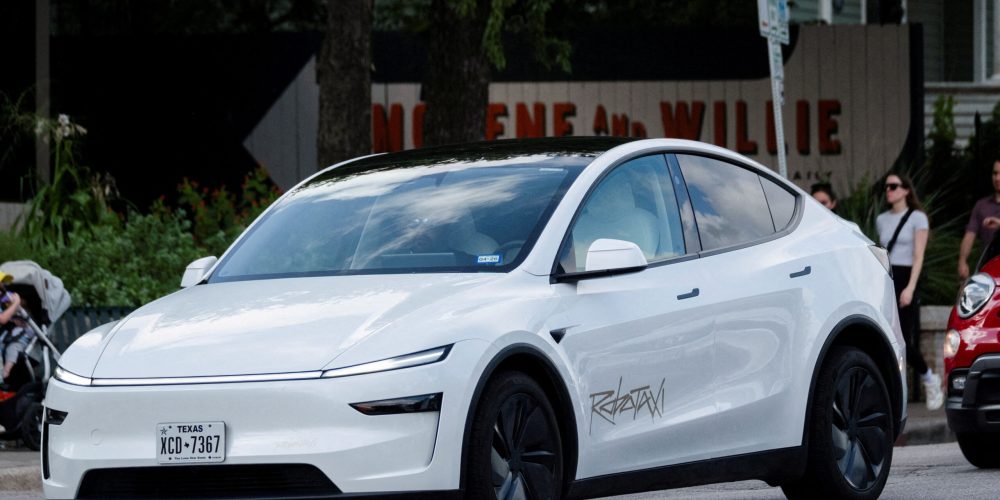Tesla Secures Arizona Approval to Launch Its First U.S. Ride-Hailing Service